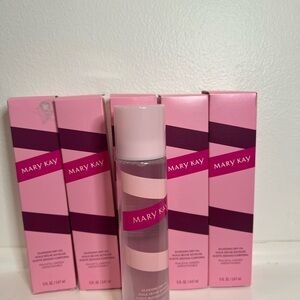 Mary Kay Silkening Dry Oil (peaceful garden scent)